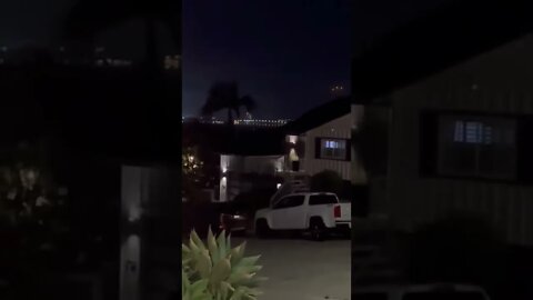 Noche de Terror en California filmaron extrañas luces en San Diego, Laguna Beach y Tijuana. Señales?