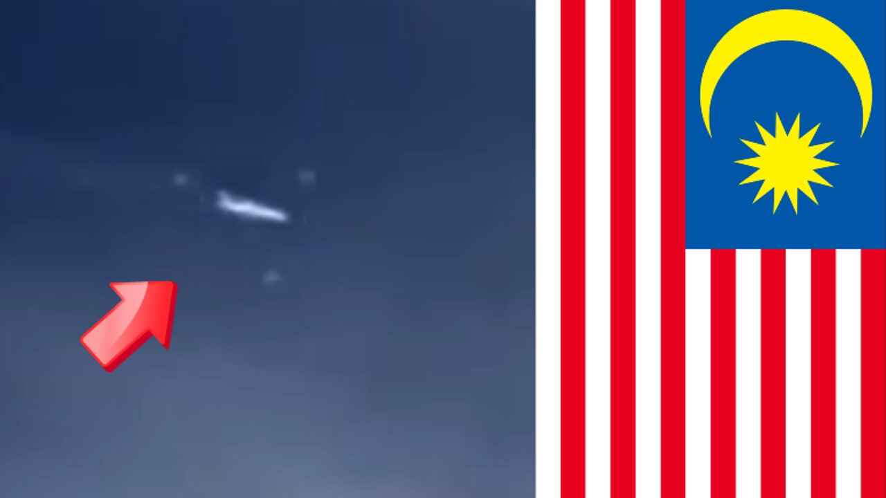 Aircraft over Malaysia and three UFOs floating together [Space]