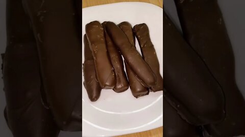 PALITINHO DE CHOCOLATE IGUAL DE PADARIA 😯 | Receitas #Shorts