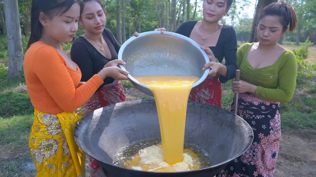 How to cook 200 eggs with rice recipe and eat - Amazing video