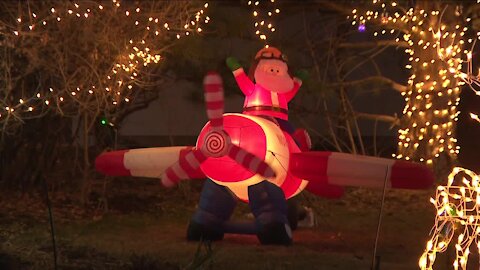 Homeowners consider taking down decorations to prepare for wind