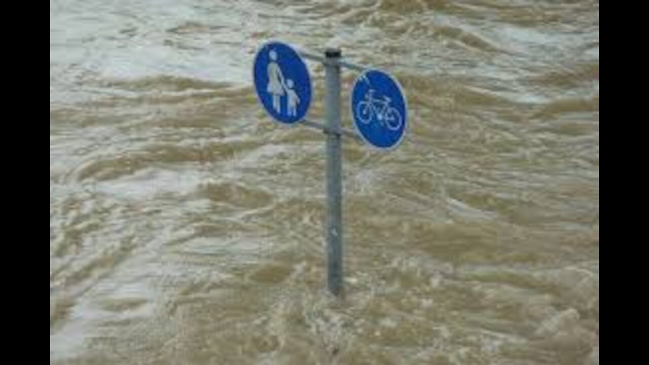 Torential Floods from Strong Rains Turn Athens Streets into Lakes!