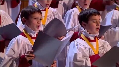 Winchester Cathedral Choir sings For Unto Us A Child Is Born