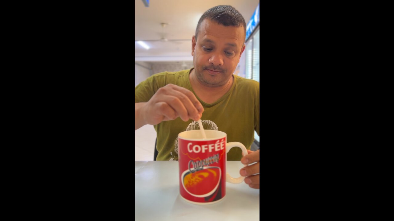 Drink coffee in 1 liter cup