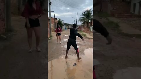 PITBULL CHEGANDO NA MINA [ PITBULL TA PIXTA ] TO NA PISTA [ MEME ]