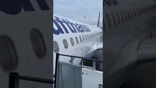 Boarding Lufthansa Airbus A320