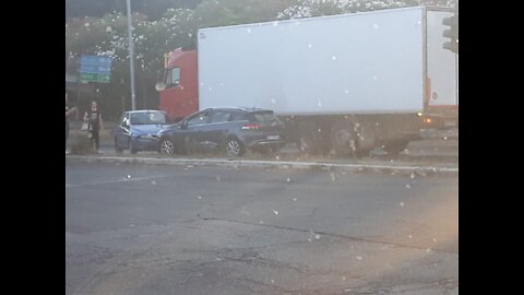 STRANI INCIDENTI STRADALI....