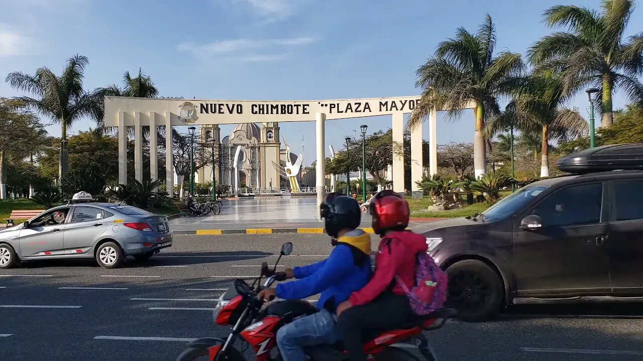 Plaza de Armas de Nuevo Chimbote - Perú - Video 6