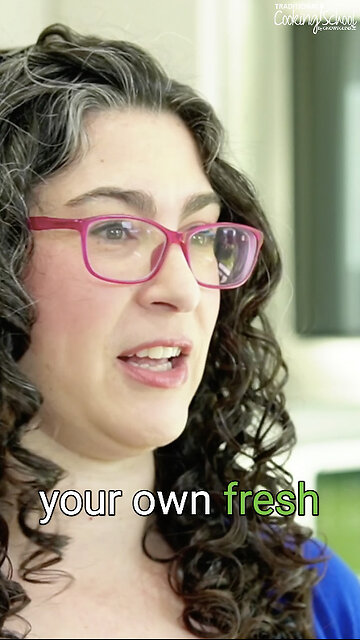 Green grape jelly. Let me tell you how delicious it is. 🥰