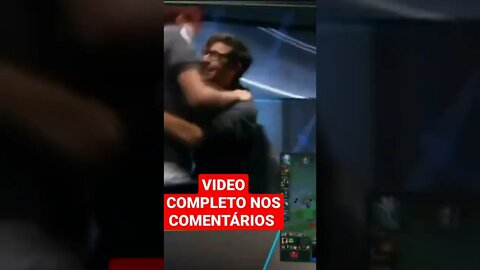 ESSA NARRAÇÃO É DE ARREPIAR #shorts #clips #leagueoflegends #intz #toboco