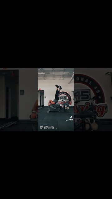 Tried the #dragonflagchallenge , how’d I do? #fitness #f45 #coreworkout #shorts