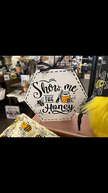 DOLLAR TREE DIY Honey Bee Decor