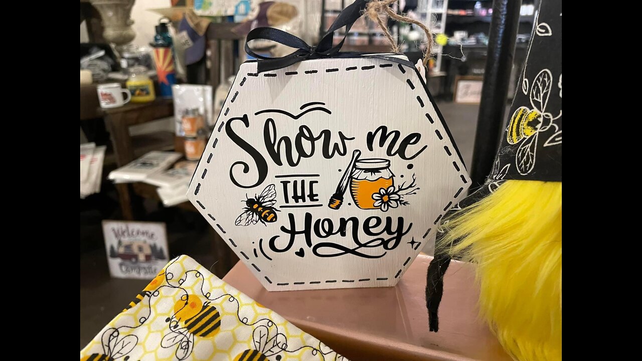 DOLLAR TREE DIY Honey Bee Decor