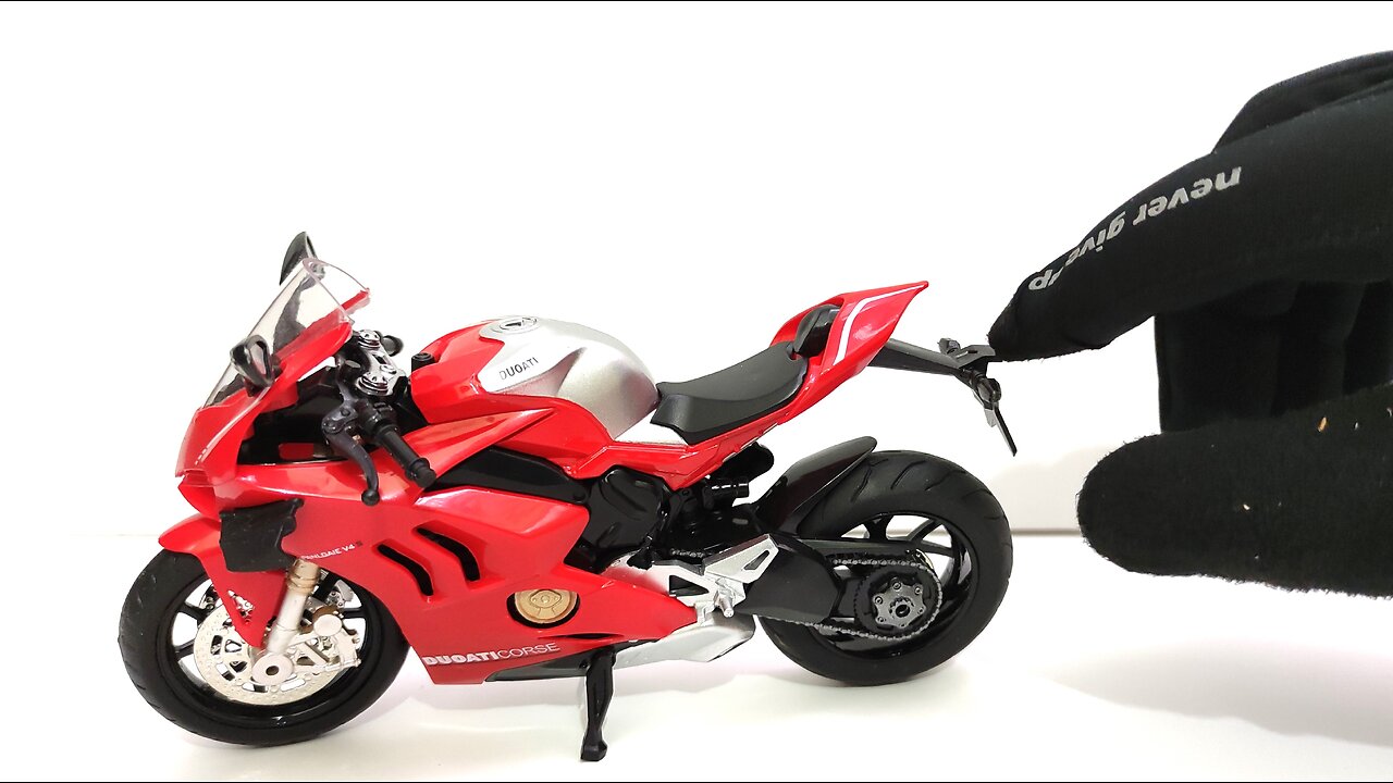 Ducati Panigale Unboxing | 1:18 Scale | Diecast Car Model |