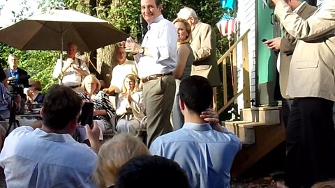 Jim Lyons introduces Ted Cruz at his Barn 5-30-2015 1 of 2