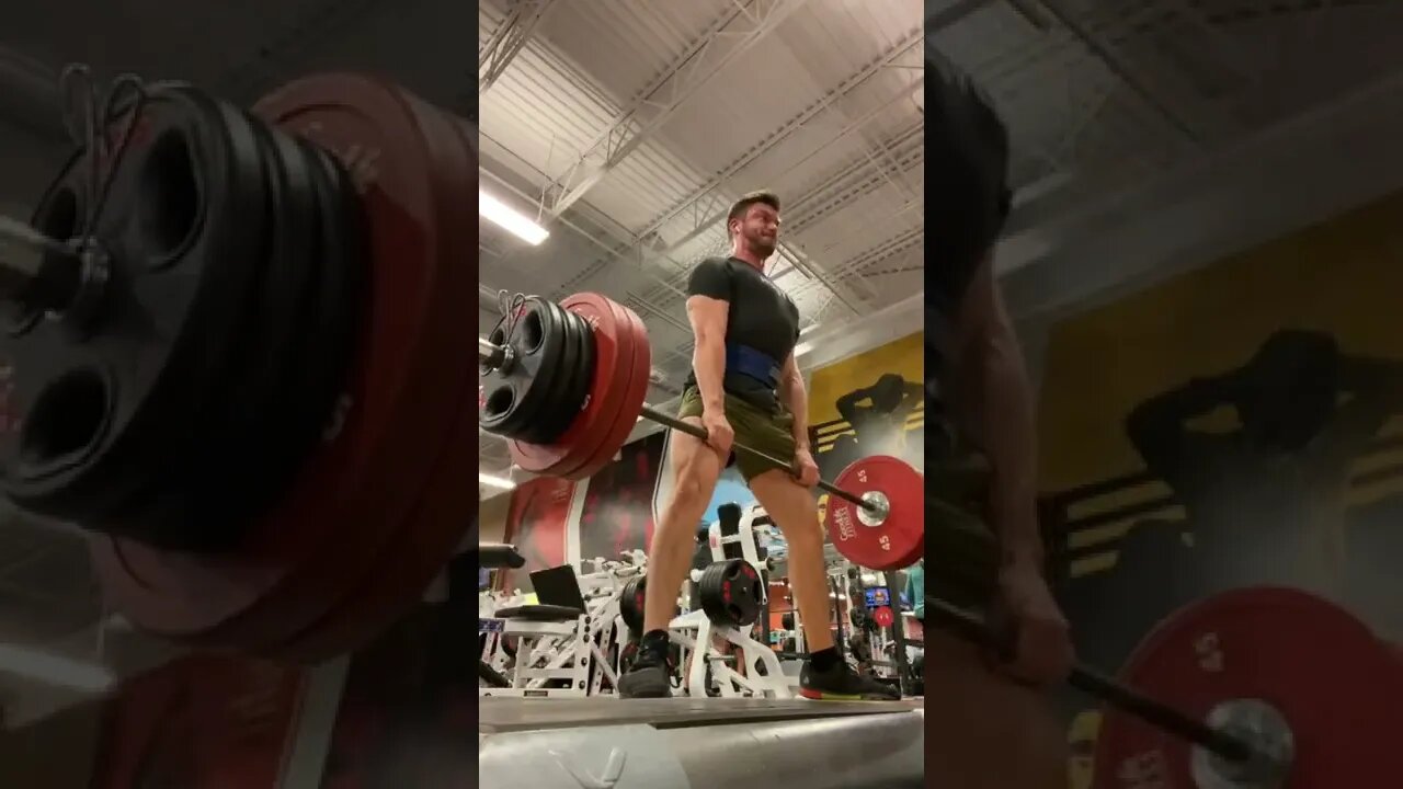 Setting up hips for sumo deadlift