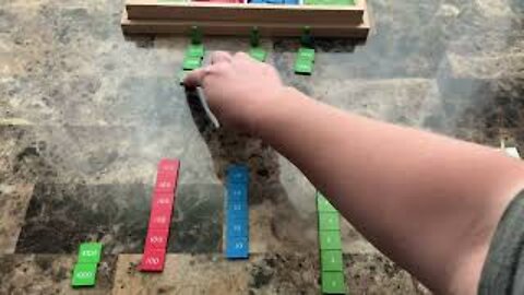 Montessori Math: The Stamp Game - Division (static and dynamic short division)