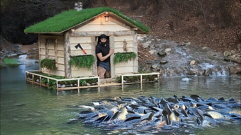 I Built a Warm Shelter on the Water and Fished in the Shelter..