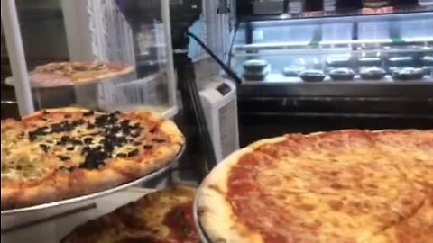 Rave Kosher pizza