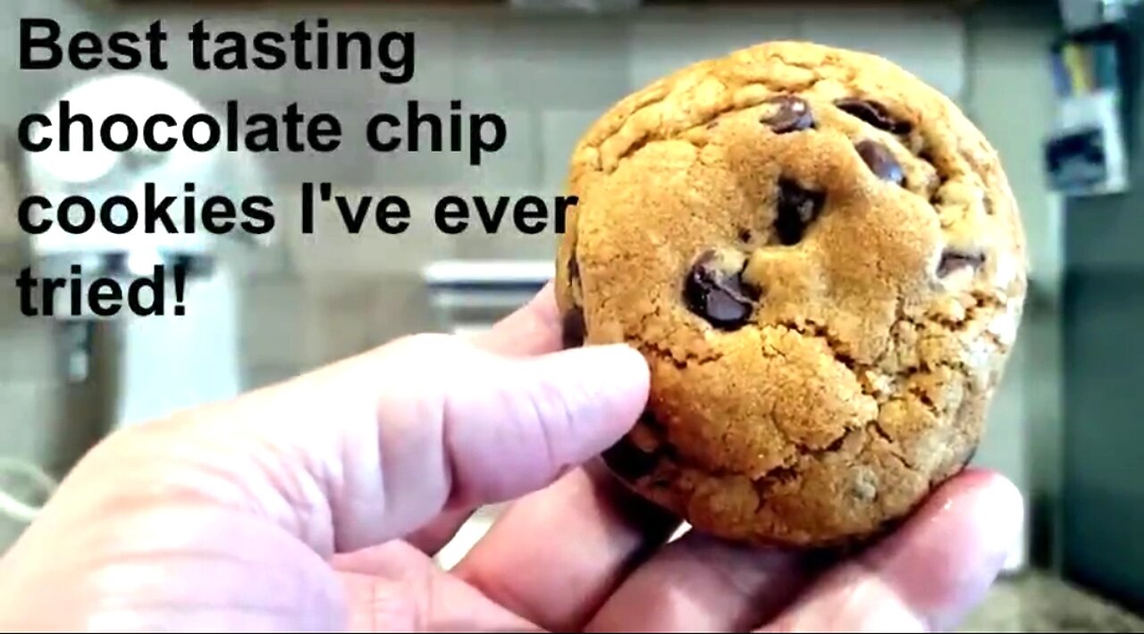 HOW TO MAKE THE BEST CHOCOLATE CHIP COOKIES! SOFT, CHEWY & PUFFY 😋