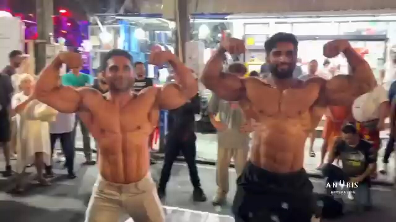 bodybuilder in public