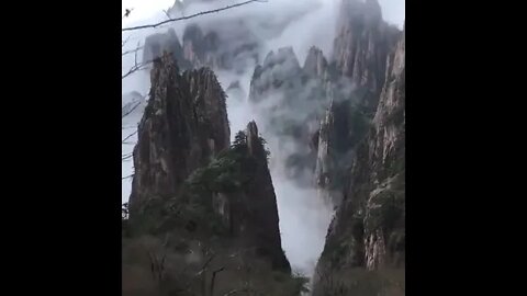 The sweeping Yellow Mountains of China