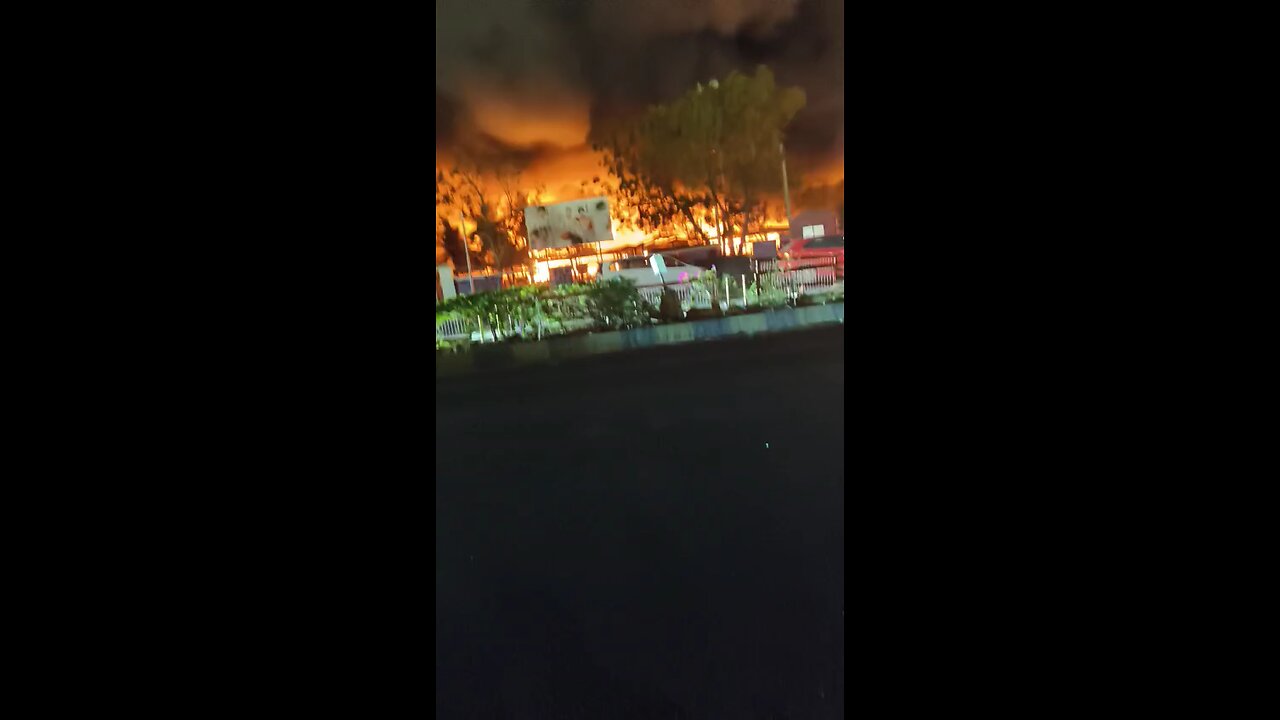 Gujarat state Jamnagar Reliance smart on fire