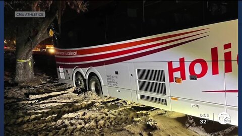 CMU softball team safe following bus crash in South Carolina