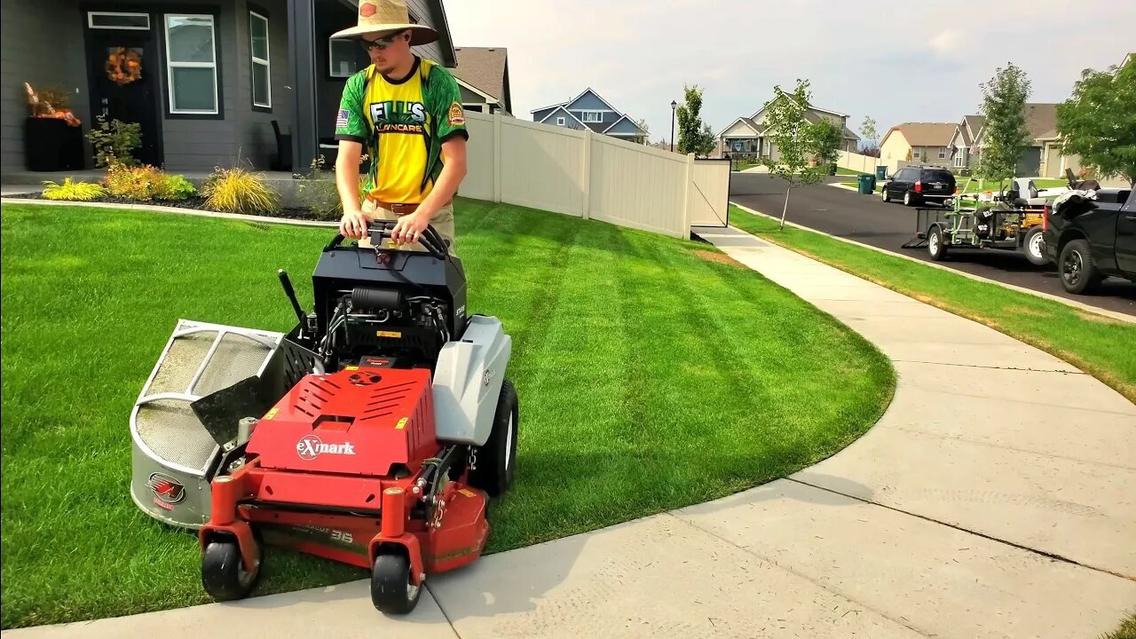 She Tipped Me $100 When I MOWED Her YARD For The FIRST Time