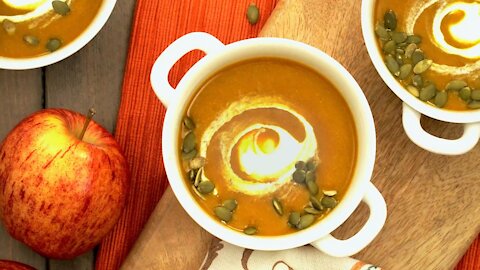 Indian-Spiced Pumpkin-Apple Soup