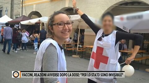 Sulla sedie a rotelle a 25 anni, ragazza paralizzata dopo la seconda dose di vaccino pfizer