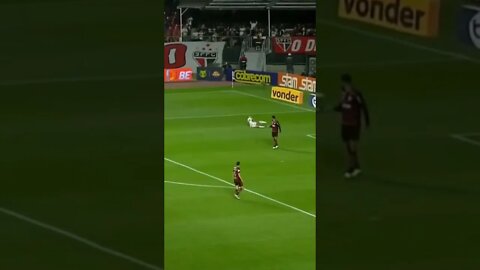 Pablo dando mole contra o São Paulo.