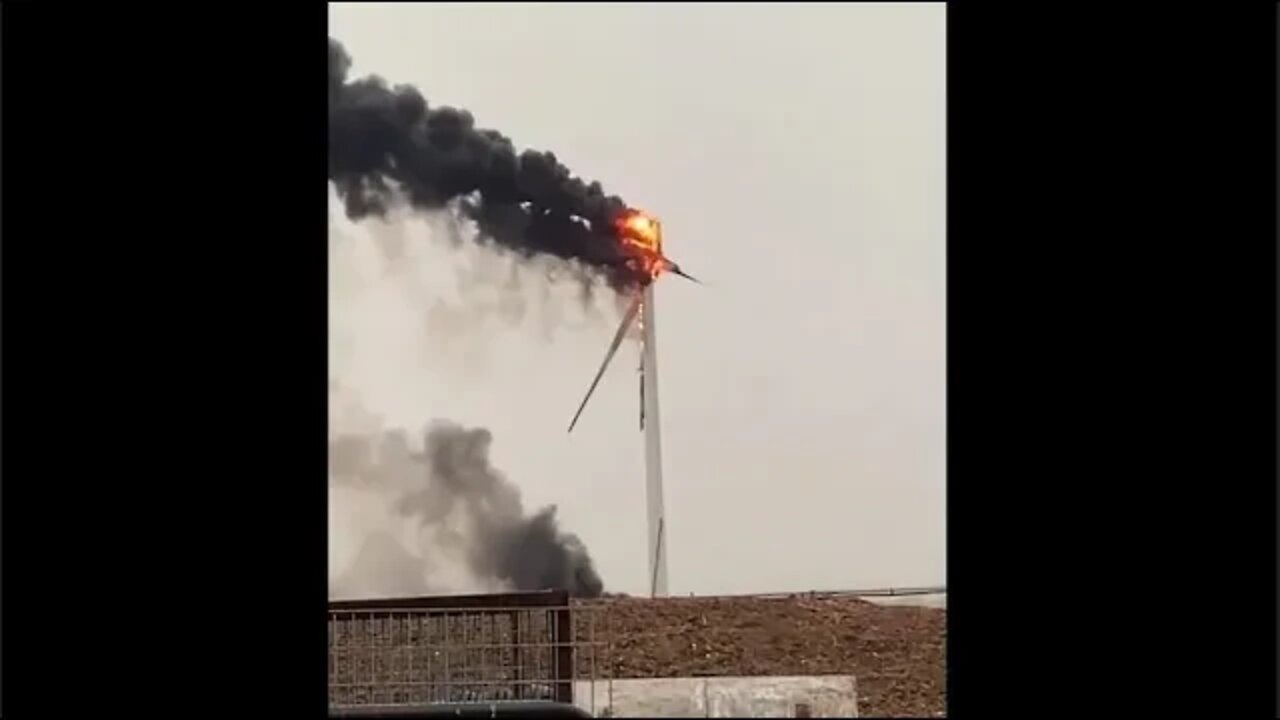 Wind Turbine Fire - Green Energy makes a lot of Black Smoke