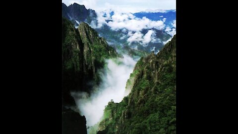 Amazing mountains and clouds