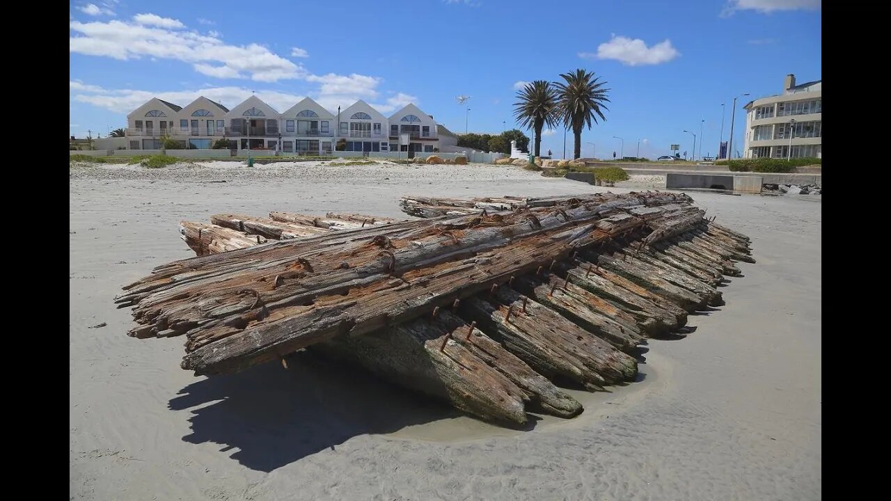 Travelling 2020 - Lagoon Beach, Milnerton, Cape Town, SA, Commodore II Ship Wreck