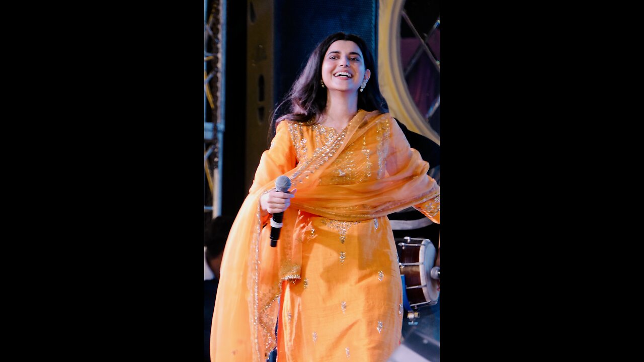 Nimrat khaira ( nimmo )