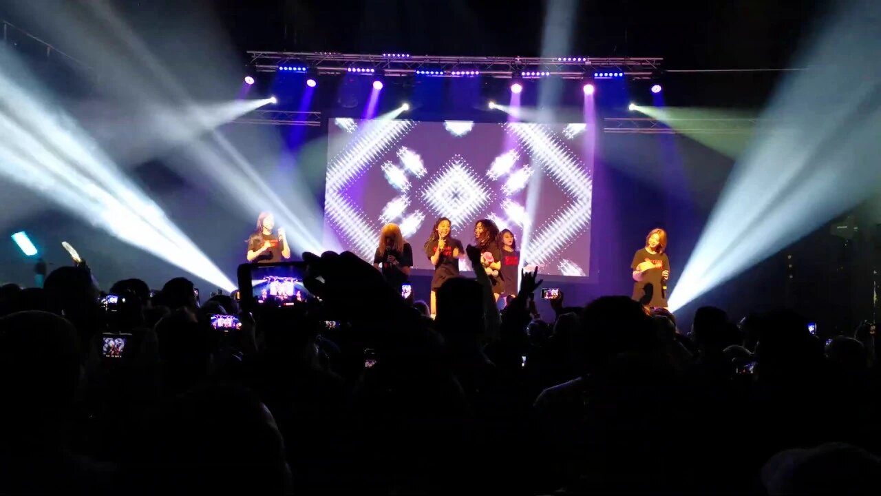 Dreamcatcher in Dallas song Wake Up