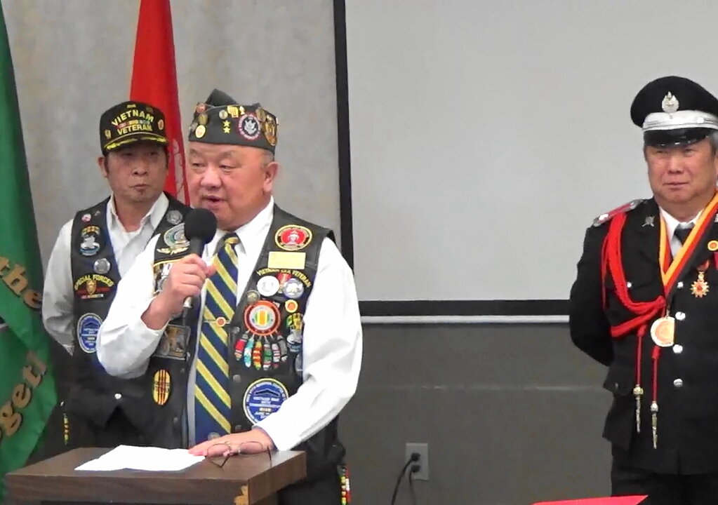 32923 3of6 Capt. Nao Shoua Xiong Loa Veterans of America.