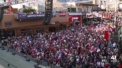 Kansas Citians take in Team USA World Cup match from Power and Light
