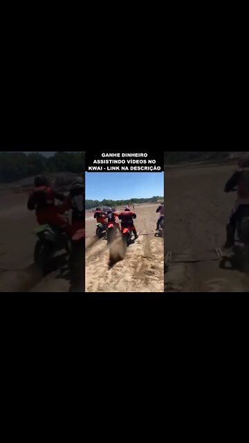 foi fazer graça e acabou caindo