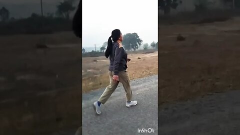 Meri wife ki walk #shots #trending #viral