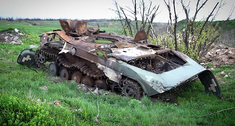 Equipos de la OTAN/Ucranianos destruidos en la carretera cerca del pueblo de Ivanovskoye