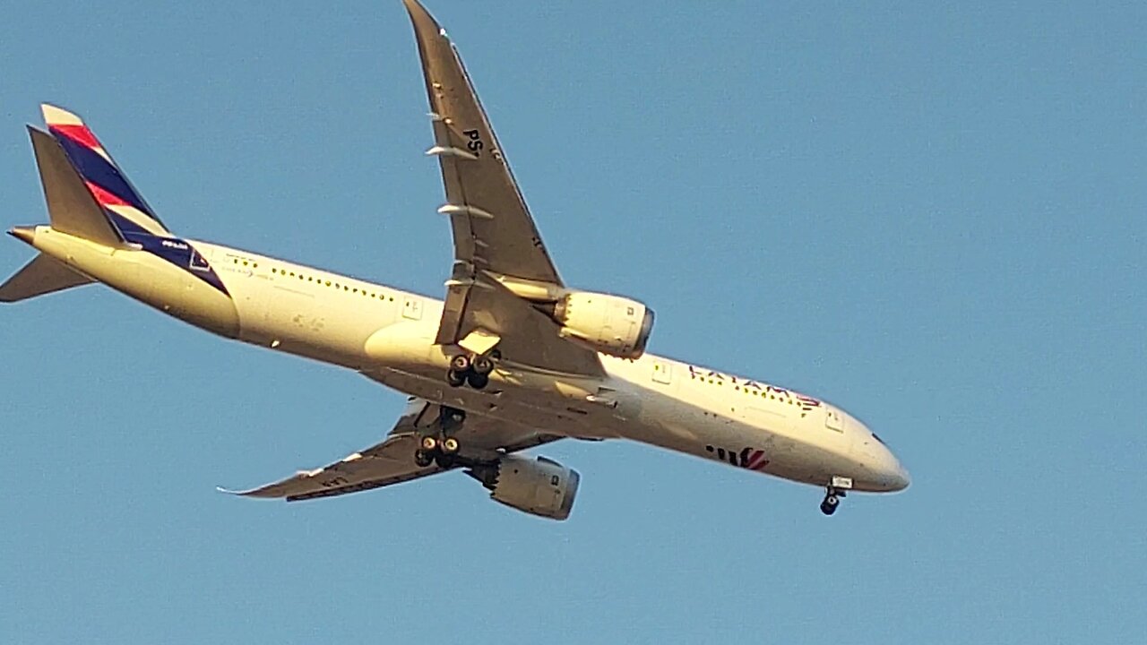 Boeing 787-9 Dreamliner PS-LAA coming from Guarulhos to Fortaleza