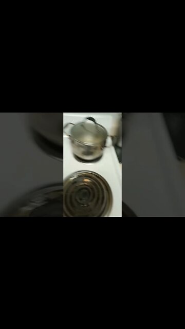 Fish Fry Friday, @Poppa Will and @KylaniMgmt almost ready #TheY2KShow part 6