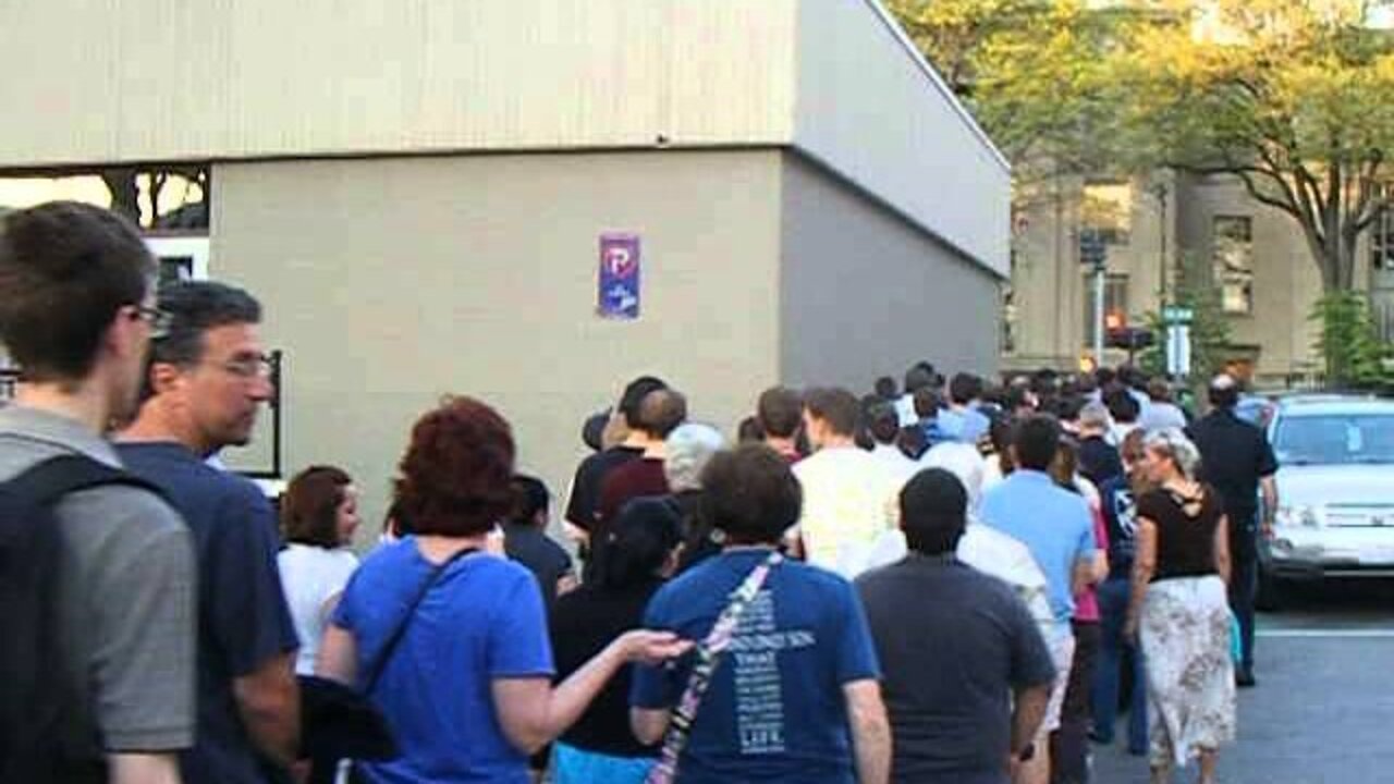 The Procession from MIT to Harvard Begins Hundreds of em