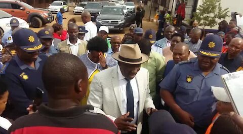 SOUTH AFRICA - Pretoria - Bheki Cele visits school (videos) (K7i)