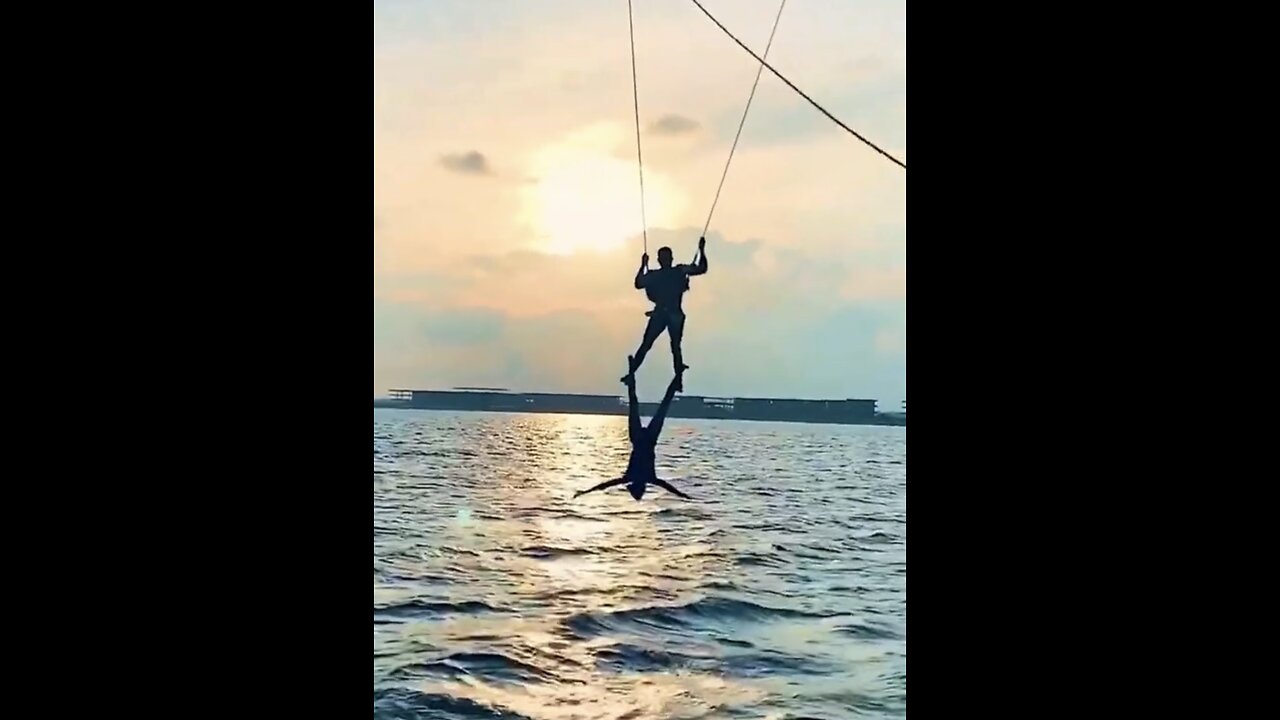 IMPRESSIVE PARAGLIDING SKILLS