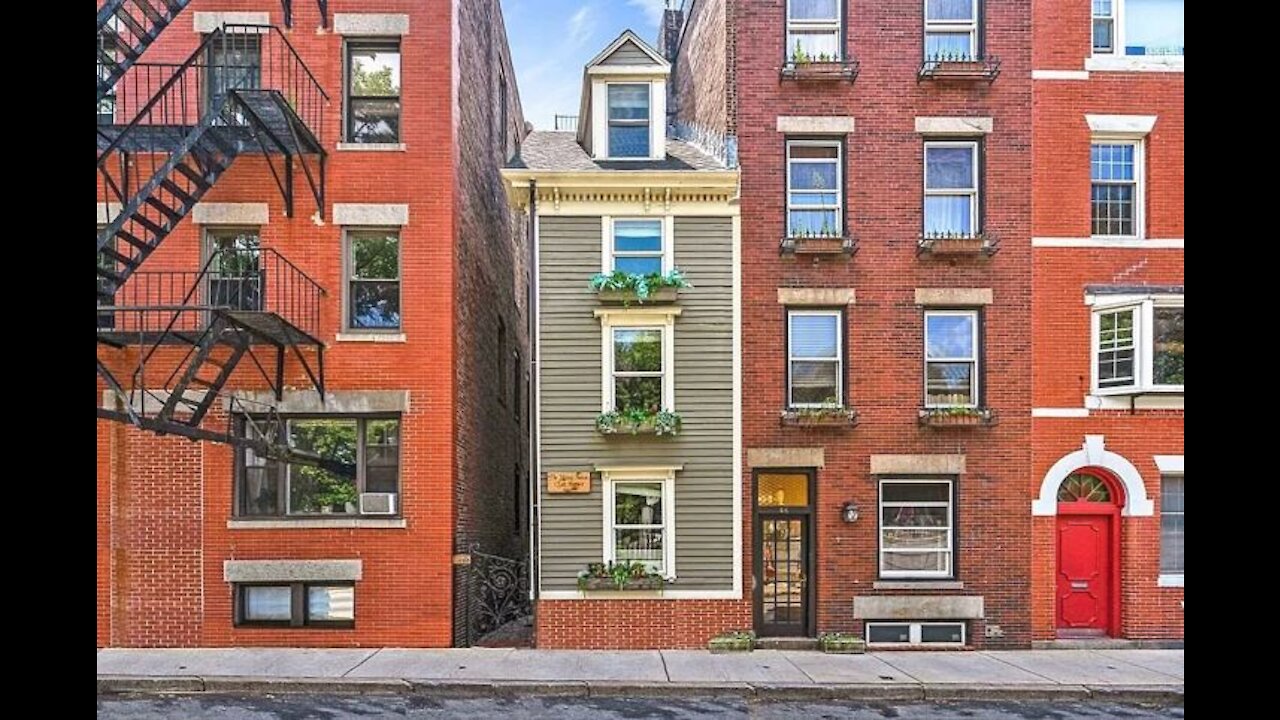 $1.2 Million For Ten Feet Of House Space - THE CORREFT VIEWS 08/28/2021