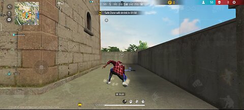 SOLO VS SQUAD GAMEPLAY