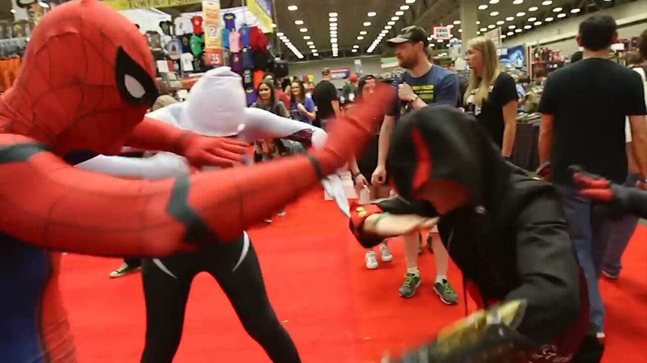 Spider-Man Vs Fan Expo Dallas 2023 Vs prety Ladies Vs Venom